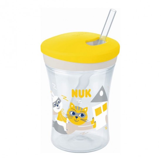 Nuk action cup tasse avec paille silicone + 12 mois