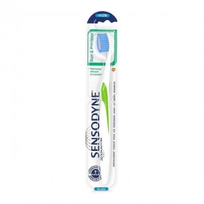 Cepillo dental Sensodyne Care & Precision